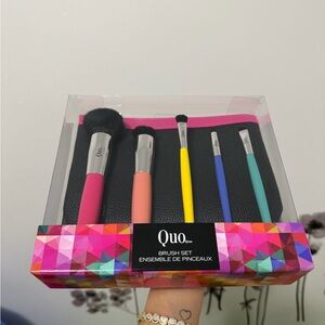 Quo Colorful Brush Set